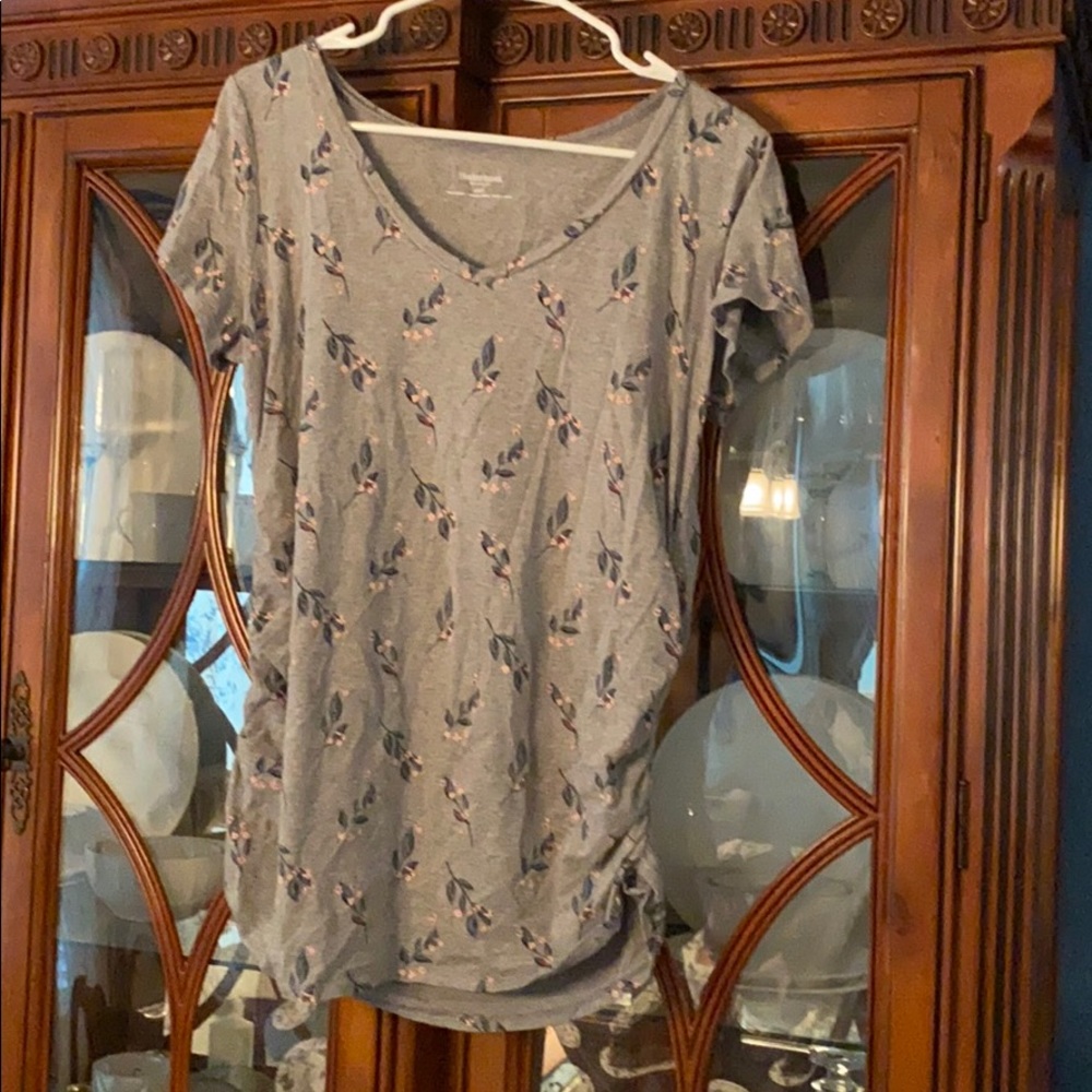 Maternity tshirt